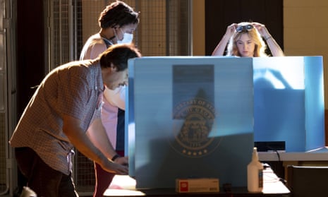 Midterm elections 2022: Americans head to polls with control 8 Tucker, Virginia.