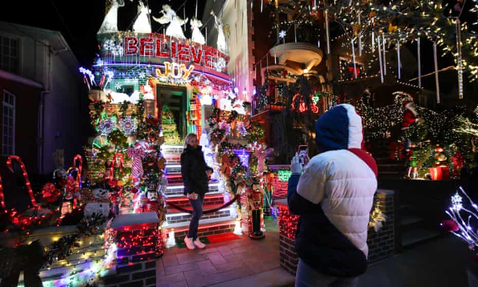 Brooklyn Neighborhood S Christmas Lights Shine Despite Pandemic S Dim Brooklyn The Guardian Honor Heights Christmas Lights 2021
