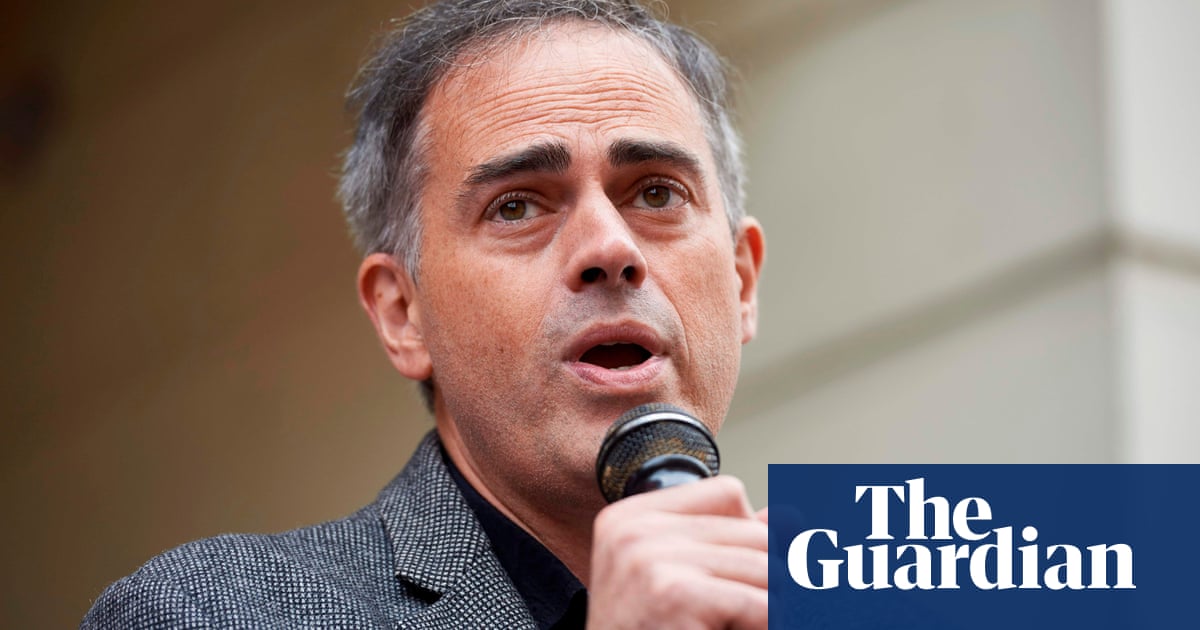 Green party calls for breakup of Home Office after Windrush scandal 1