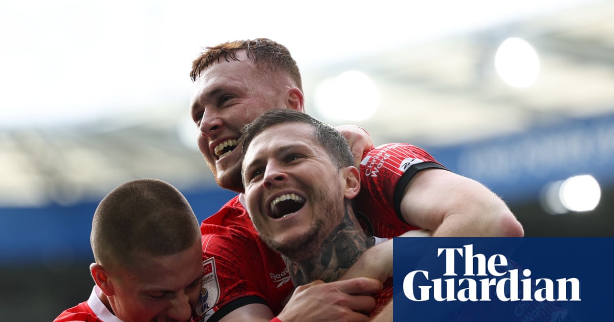 Championship roundup: Dykes strikes as Charlton pile the pain on managerless Leicester