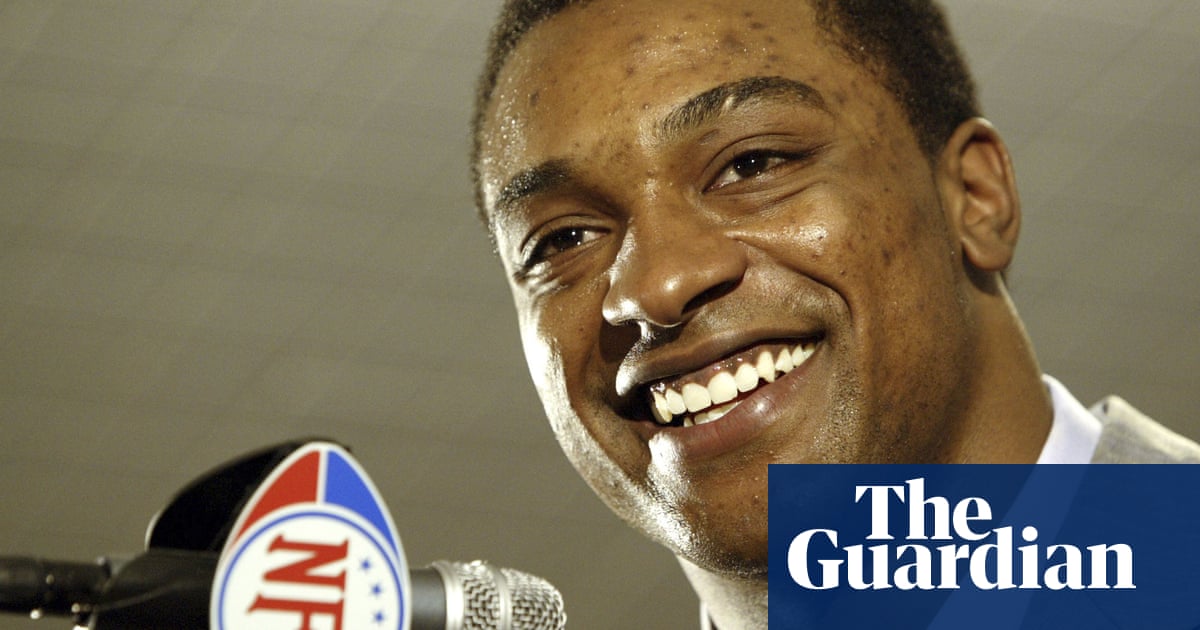 Cedric Benson, NFL and Texas running back, dies in motorcycle crash aged 36