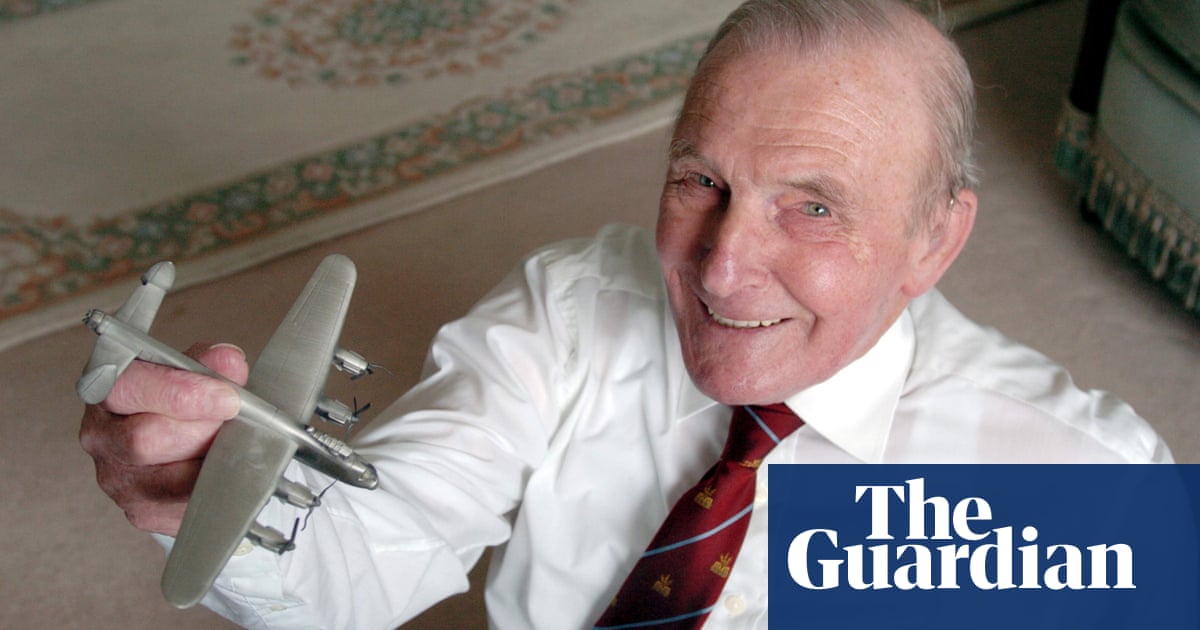 Last surviving Dambuster, ‘Johnny’ Johnson, dies aged 101 - The Guardian