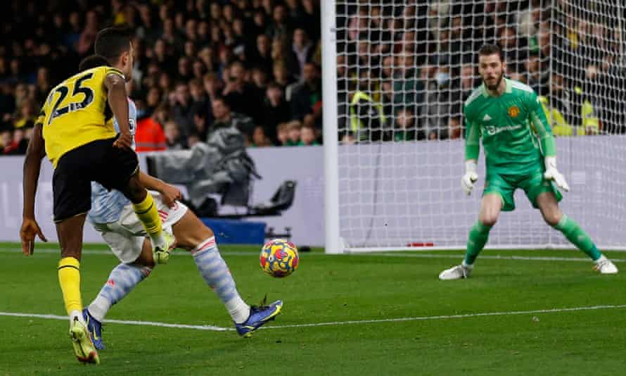 Emmanuel Dennis scores Watford’s fourth goal