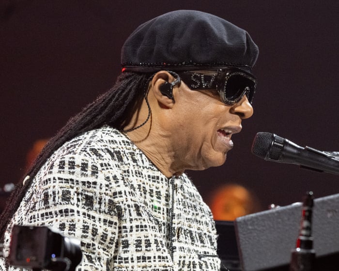 Stevie Wonder review – playing his greatest album in full, he knocks everyone sideways