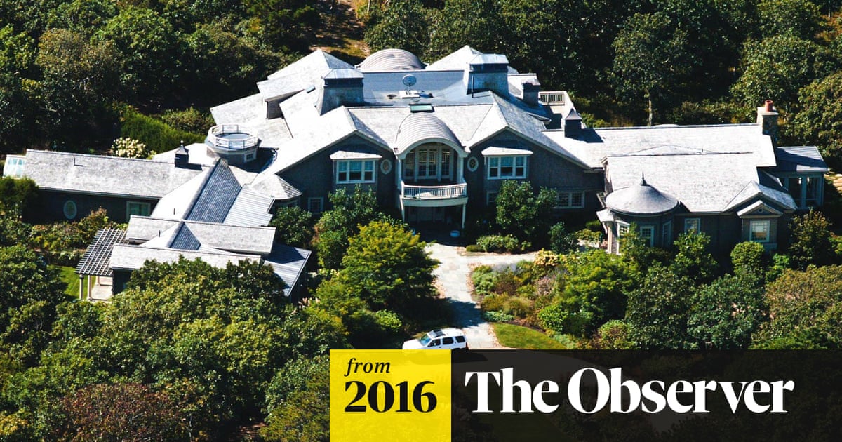Obamas Holiday Idyll Shattered By Local Anger Over Outsize Mansions Us News The Guardian
