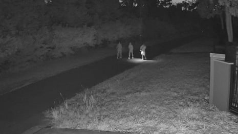 Поліція розслідує місце злочину