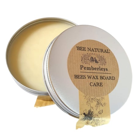 ‘Bee Natural’ & ‘Vegan Naturally’ Wax Chopping Board Care open tin.