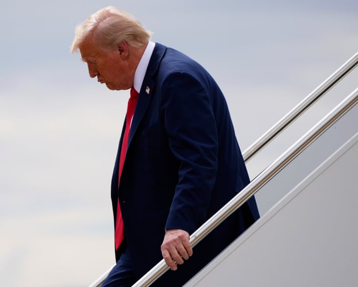 Trump drive to pursue critics puts US on path to dictatorship, Democrats warn