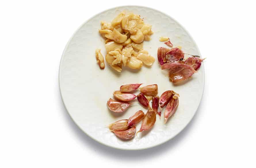Felicity Cloake's chicken with 40 cloves of garlic 06