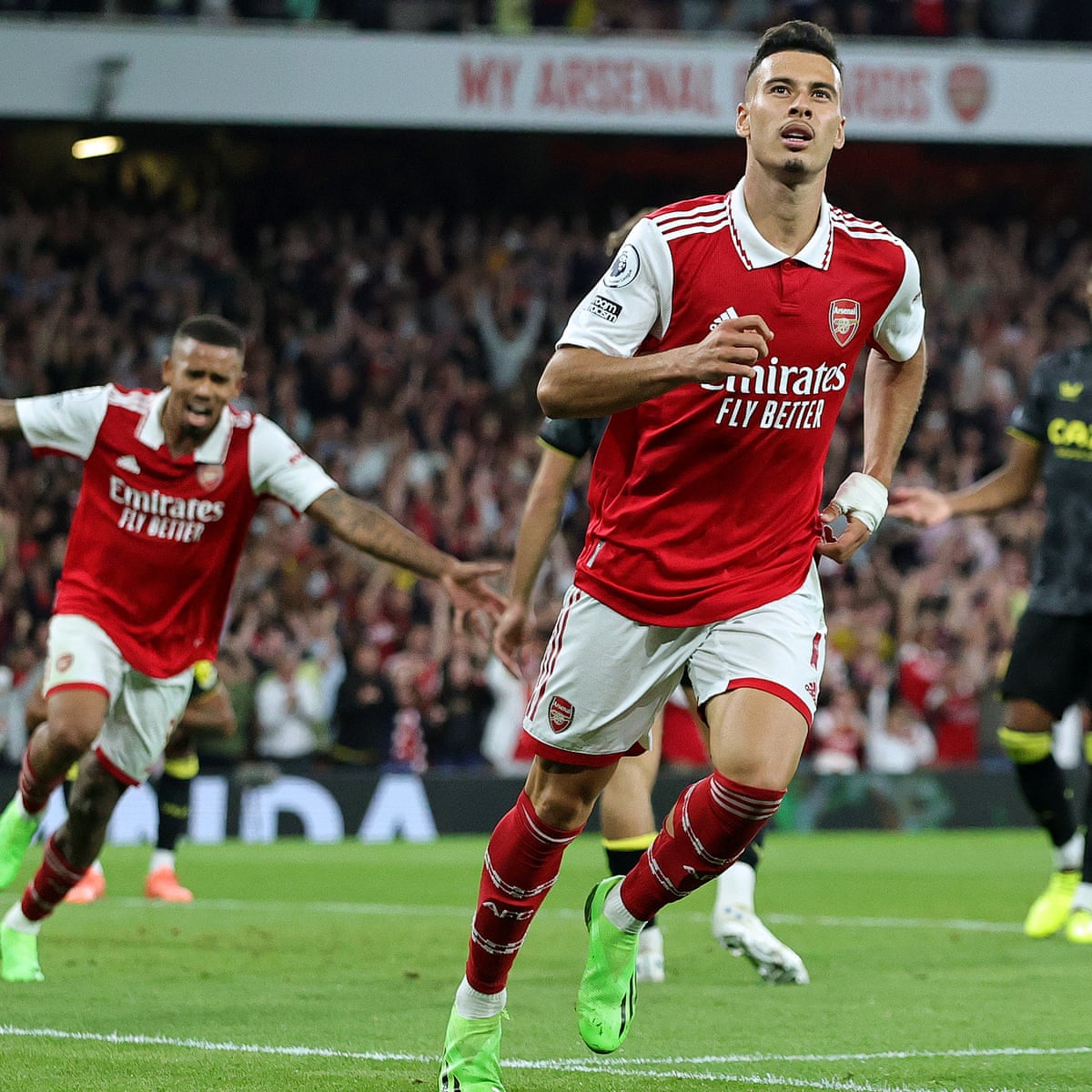 Gabriel Martinelli Sinks Aston Villa To Maintain Arsenal S Perfect Start Premier League The Guardian Gabriel Martinelli Sinks Aston Villa To Maintain Arsenal S Perfect Start Premier League The Guardian