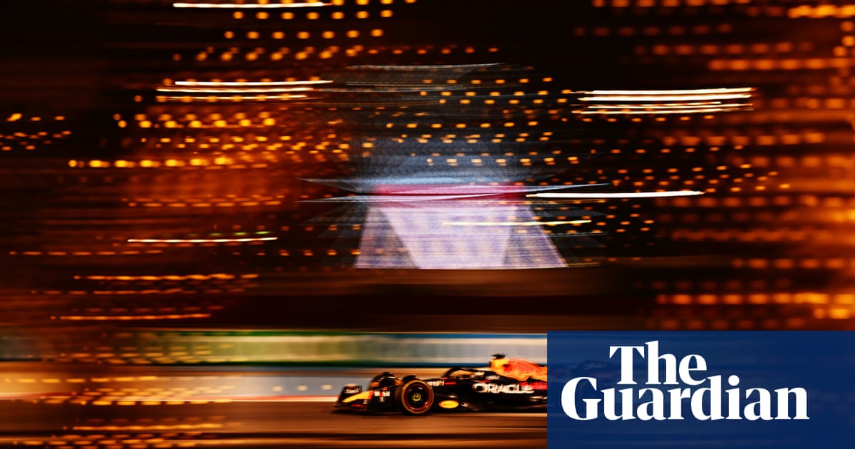 Max Verstappen fastest in F1 Bahrain GP practice while Lewis Hamilton struggles