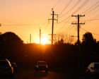 Sydney and parts of NSW swelter through temperatures in the 30s before plummeting 10C within hours