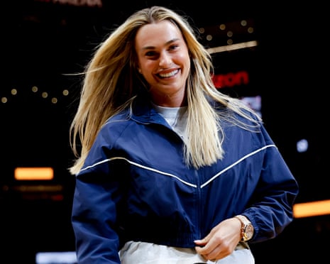 Aryna Sabalenka nói về các vận động viên chuyển giới