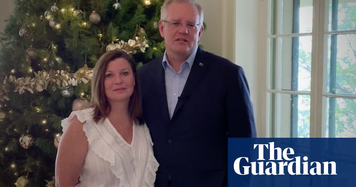 Scott Morrison and Anthony Albanese pay tribute to firefighters in Christmas messages - The Guardian