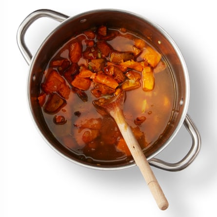Felicity Cloake’s pumpkin soup 05. Boiling the offcuts and making a soup base