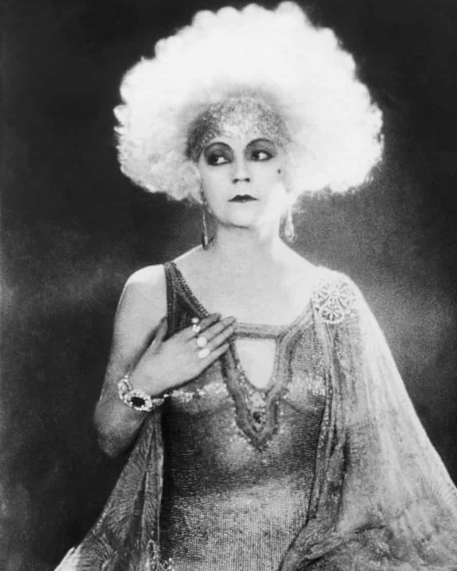 Nielsen in about 1915.