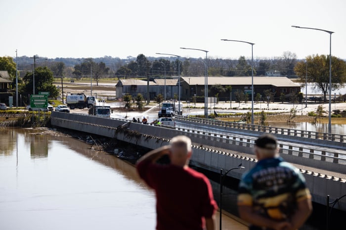 Flood recovery efforts have begun in the town of Windsor following record-level flooding along the Hawkesbury River in NSW.