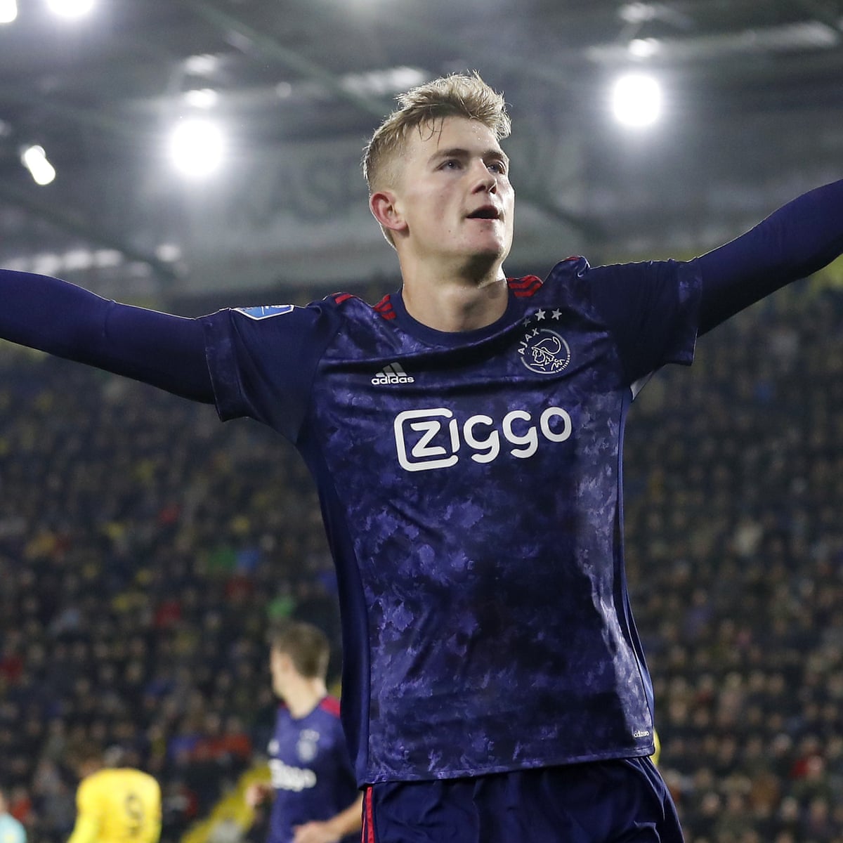 Football Transfer Rumours Matthijs De Ligt To Barcelona Walcott To West Ham Football The Guardian