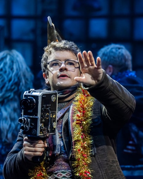 Gaten Matarazzo (Mark) in Rent