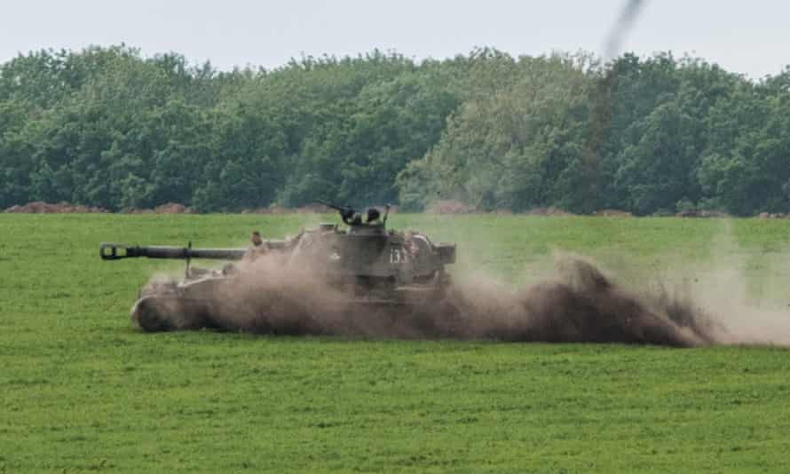 A Ukrainian self-propelled Howitzer in a field near Sydorove, eastern Ukraine.