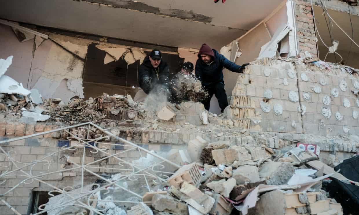 56 elderly people killed by Russian forces, Ukraine says; Mariupol art school bombed, officials claim (theguardian.com)