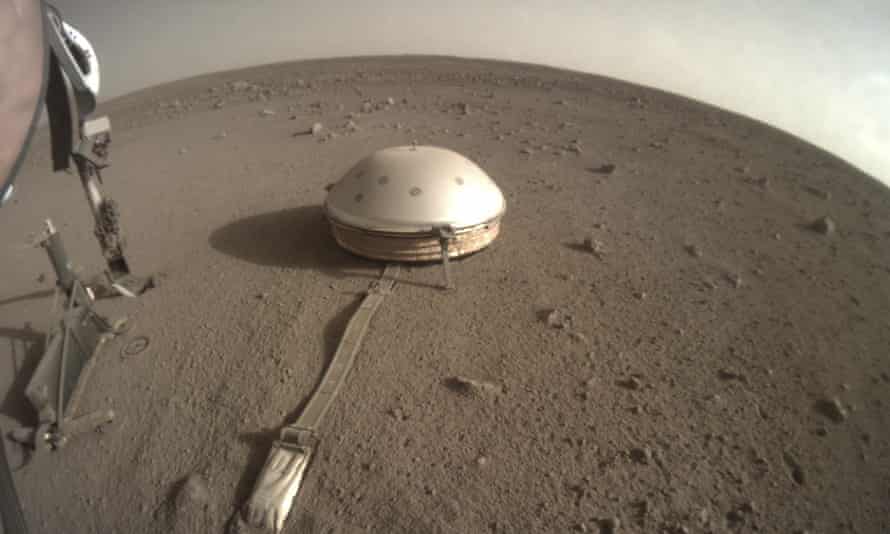 Nasa's InSight lander records hundreds of marsquakes on red planet | Mars | The Guardian