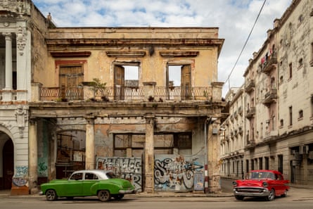 Old American cars n the streets of Havana, Cuba