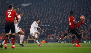 Angel Di Maria outstrips a wide blow.