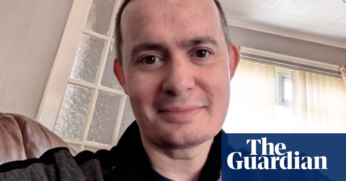 Murder investigation launched after death of man in North Ayrshire Murder investigation launched after death of man in North Ayrshire