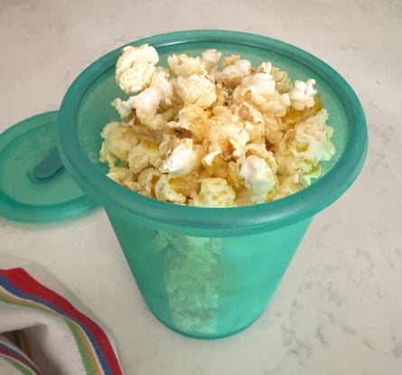 popcorn in an anydeli silicone container