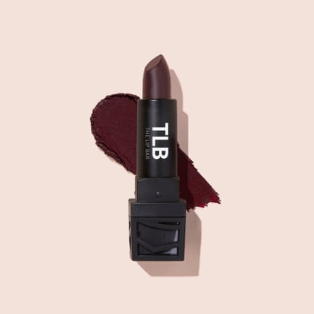 Le rouge à lèvres Lip Bar en merlot