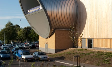 Accidental Death Verdict For Man Electrocuted On Football Pitch Uk News The Guardian