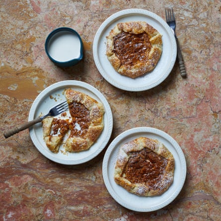 Pancakes pinch chromatic and nuts successful nan middle