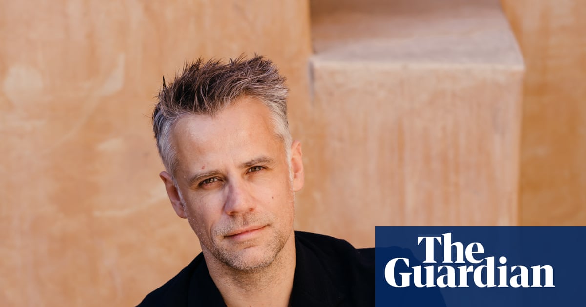 Richard Bacon asks celebs why they’re more famous than him: best podcasts of the week
