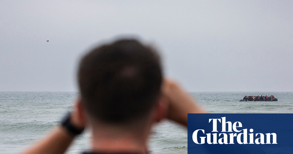 Two people die trying to cross Channel from France