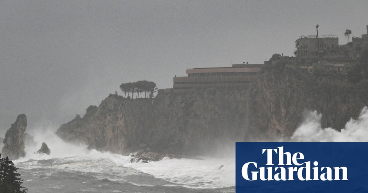 Hundreds feared dead in attempt to cross Mediterranean during cyclone