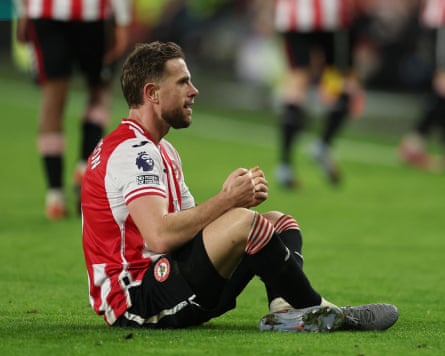 Jordan Henderson celebrates his first goal in English football since 2021 with a tribute to Diogo Jota.