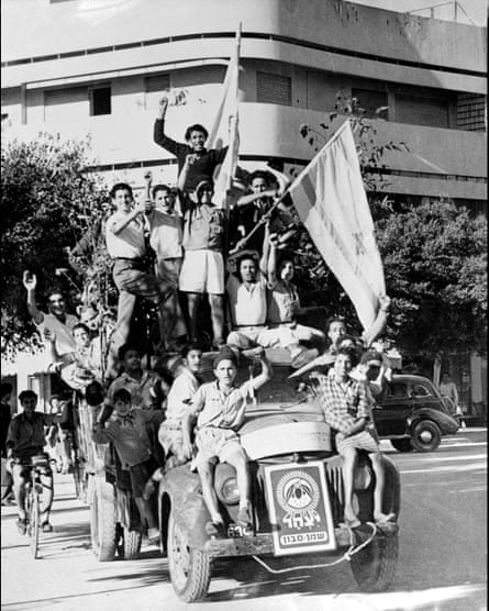 Celebrating the creation of Israel in Tel Aviv on 14 May 1948