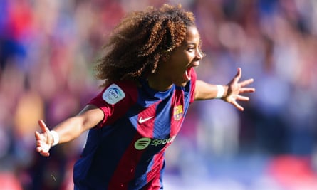 Vicky López became the youngest scorer in the women’s clásico after striking in stoppage time.