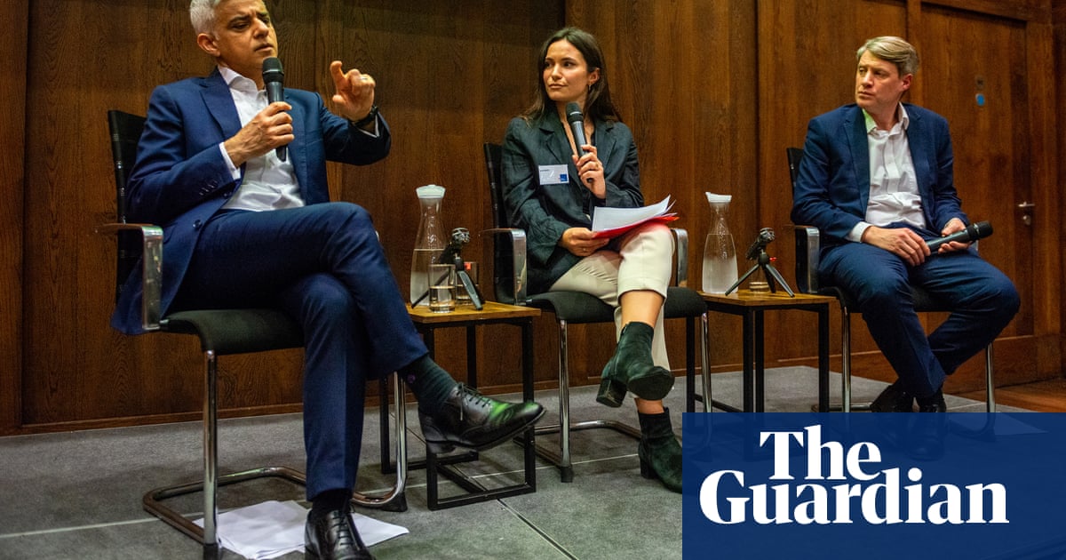 Labour’s Sadiq Khan and Tory Chris Skidmore team up to fight ‘climate delayers’ Labour’s Sadiq Khan and Tory Chris Skidmore team up to fight ‘climate delayers’