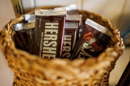 Hersheys bars inside a raffia basket