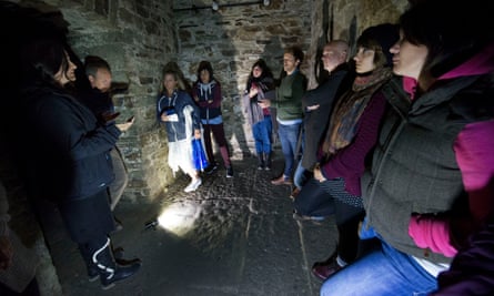 Participants attempt to contact former inmates of Bodmin Jail