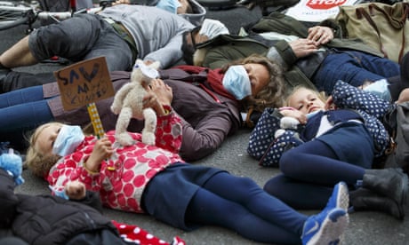 Unchecked pollution and bad food ‘killing thousands in UK’