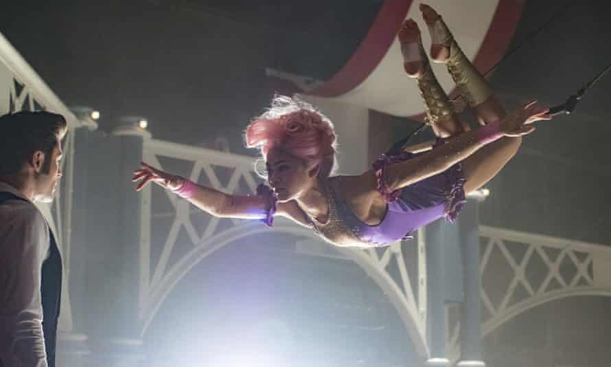 The Greatest Showman Review Hugh Jackman Puts On A Show In Cheesy Charming Musical The Greatest Showman The Guardian