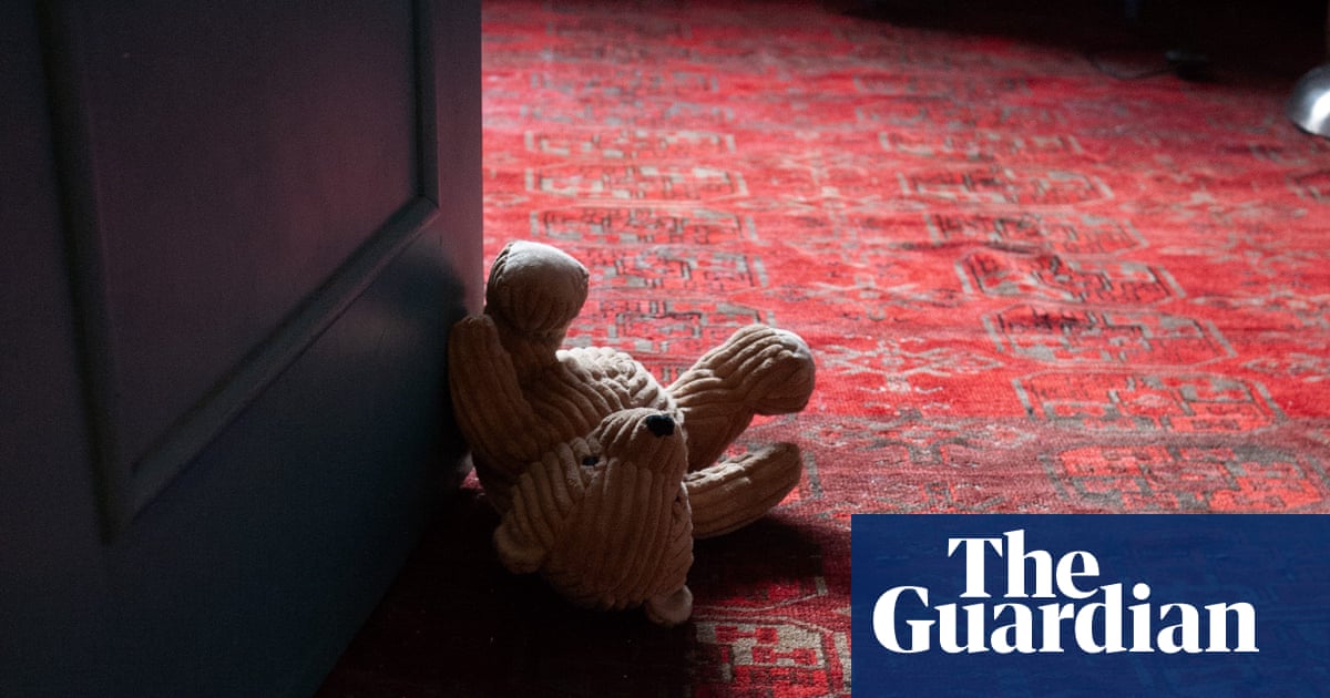 Safeguarding agencies ‘ignoring children abused by family members’ in England Safeguarding agencies ‘ignoring children abused by family members’ in England