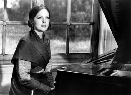 Diane Keaton, Oscar-winning Star of Annie Hall and The Godfather, Dies Aged 79 6 Keaton in Love and Death.