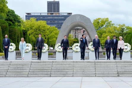 G7 leaders lay wreaths at the Peace Memorial Park