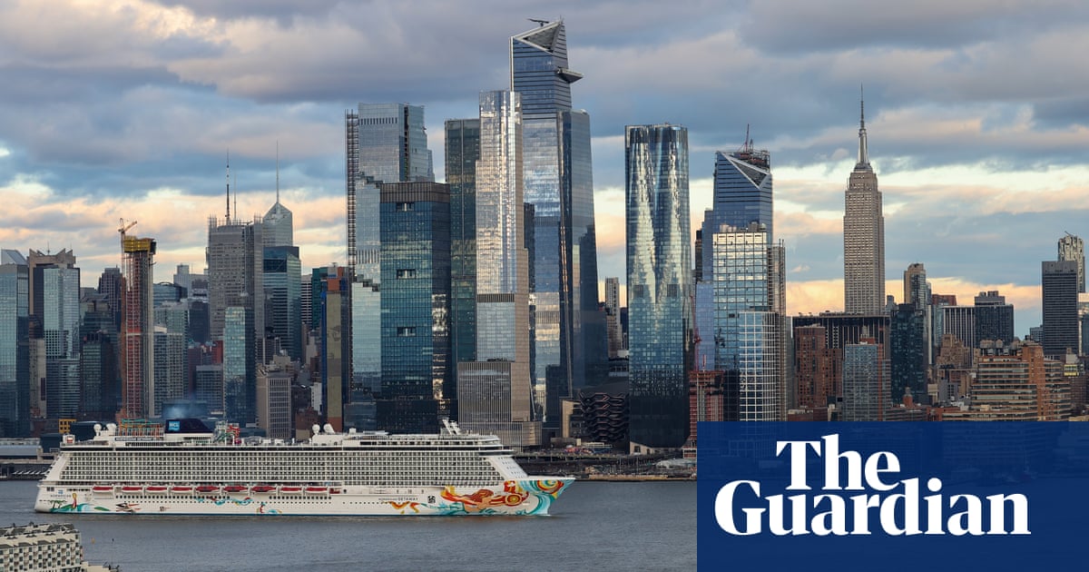 âAn ominous presenceâ: New York City bill aims to restrict cruise ship pollution | New York