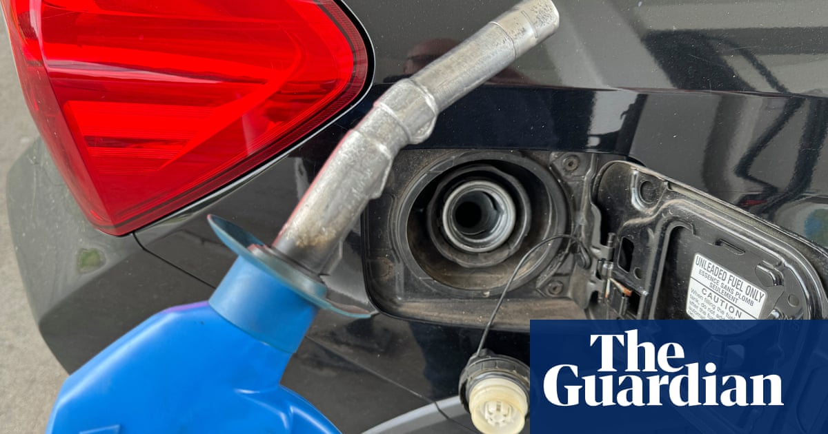 Fuel efficiency standards: Labor unveils proposal, highlighting petrol savings of ,000 a year for motorists | Australian politics