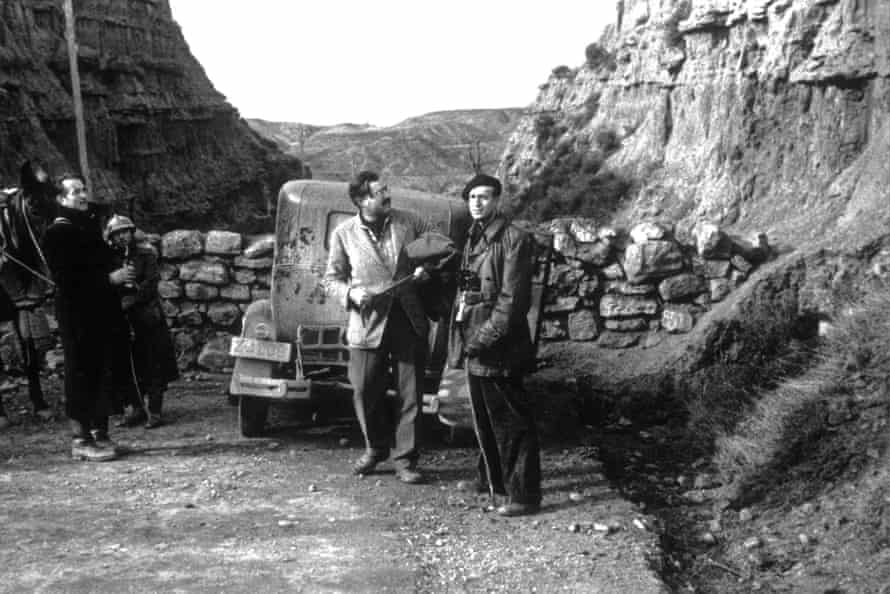 Ernest Hemingway at the Belchite sector, during the Spanish civil war, some time in 1937.